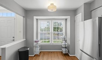 21196 WINDING BROOK Sq, Ashburn, VA 20147