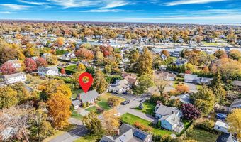 50 Mole Pl, Amityville, NY 11701