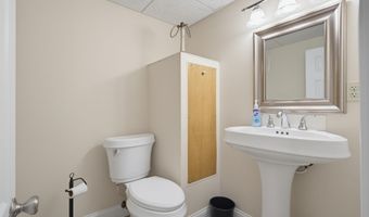4 Hampshire Hills Dr, Bow, NH 03304