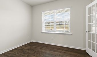 950 Misty Creek Dr, Aberdeen, NC 28315