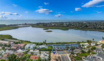 1107 Las Flores Dr, Carlsbad, CA 92008