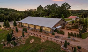 1020 Thomas Rd, Benton, TN 37307
