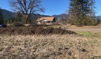 1105 Pine Grove Rd, Rogue River, OR 97537