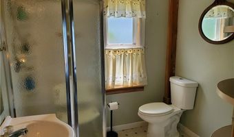 95 Mohawk St, Coventry, RI 02816
