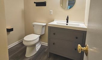 8925 FALLING CREEK Ct, Annandale, VA 22003