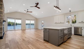 74 Lakeshore Dr, Ashburnham, MA 01430