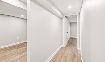 2123 N EARLEY St, Alexandria, VA 22302