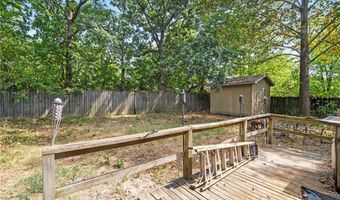 2401 SE 9th St, Bentonville, AR 72712
