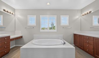 2332 Douglaston, Escondido, CA 92026