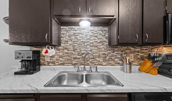 13941 Herald Ct, Apple Valley, MN 55124