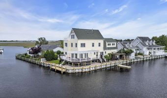 221 Magnolia Dr, Bayville, NJ 08721