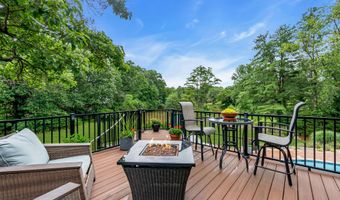 6 Trimbleford Ln, Middletown, NJ 07748