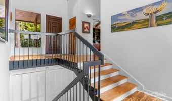 13 Kent Pl, Asheville, NC 28804