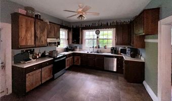 625 NW Broad St NW, Aliceville, AL 35442