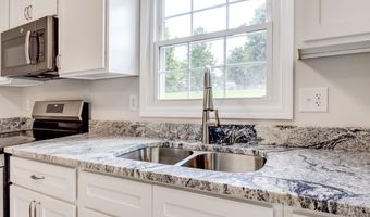 138 Springhill Dr, Bardstown, KY 40004