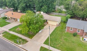 4015 Clarendon St, Bel Aire, KS 67220