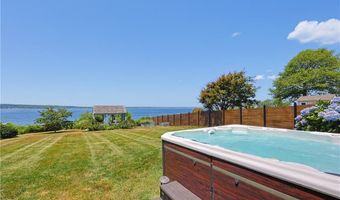213 Seaside Dr, Jamestown, RI 02835