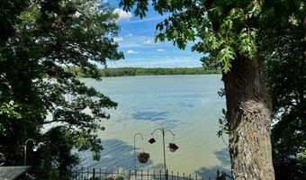 1907 S Shore Dr, Albert Lea, MN 56007