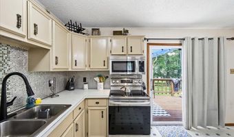 648 S Old Stage Rd, Albrightsville, PA 18210