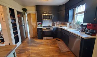 84 14th St, Bangor, ME 04401