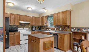 21445 Lawrence 2074, Ash Grove, MO 65604