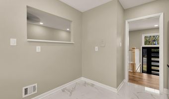 8730 EWING Dr, Bethesda, MD 20817