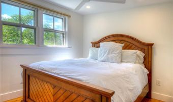 75 Mary St, Newport, RI 02840
