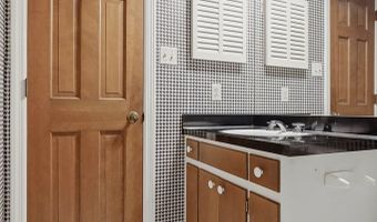 519 Meadowlark Dr, Albany, GA 31707