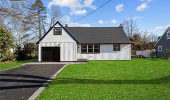 22 Guilette Pl, Amityville, NY 11701