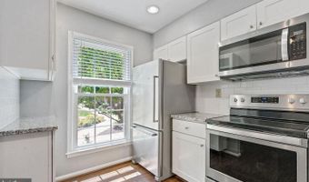 2522- D S ARLINGTON MILL Dr 4, Arlington, VA 22206