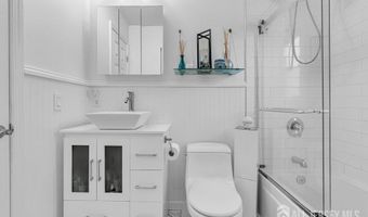 96 East Ave 104, Atlantic Highlands, NJ 07716