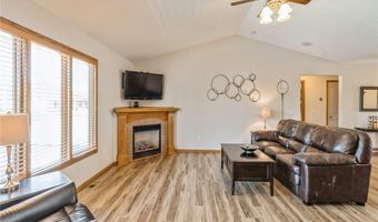 2202 6th Ave SW, Altoona, IA 50009