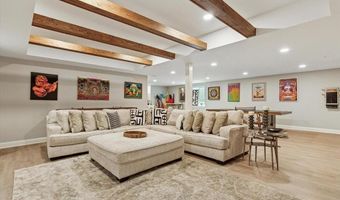 821 GREENWICH Dr, Ambler, PA 19002