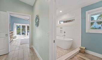 111 CEDAR Ave, Anna Maria, FL 34216