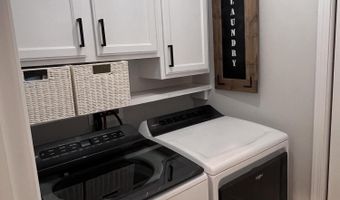 220 Parkside Dr, Bellevue, ID 83313