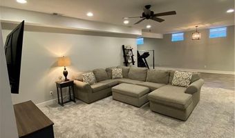 17895 168th St, Basehor, KS 66007