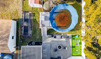 38 Bridgton Rd, Cranston, RI 02910