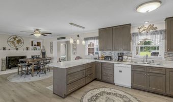 208 Kenneth Dr, Boiling Springs, SC 29316
