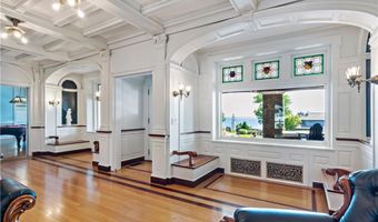 32 Lorraine St, Barrington, RI 02806