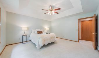 1424 E KEYSTONE Ln, Appleton, WI 54913