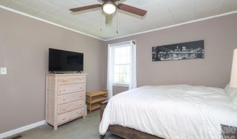 414 S Chester St S, Blacksburg, SC 29702