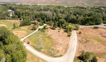 102 Polo Ln, Bellevue, ID 83313