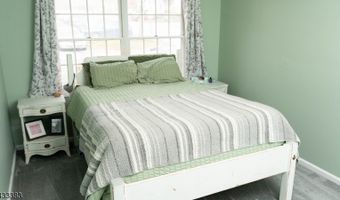 94 Stonyridge Dr 94, Bayonne, NJ 07035