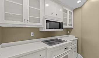 2068 Walton Way 201, Augusta, GA 30904