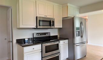 1290 Parkway Blvd, Alliance, OH 44601