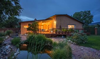 42 Hondo Seco Rd, Arroyo Hondo, NM 87513