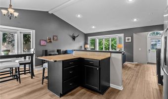 7836 Upper 145th Ct W, Apple Valley, MN 55124