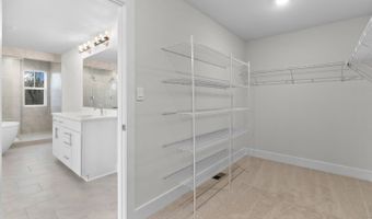 8281 Colling Manor Ct, Alexandria, VA 22308