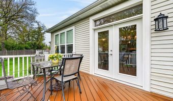 777 W Fairway Dr, Addison, IL 60101