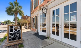30 Ave G, Apalachicola, FL 32320